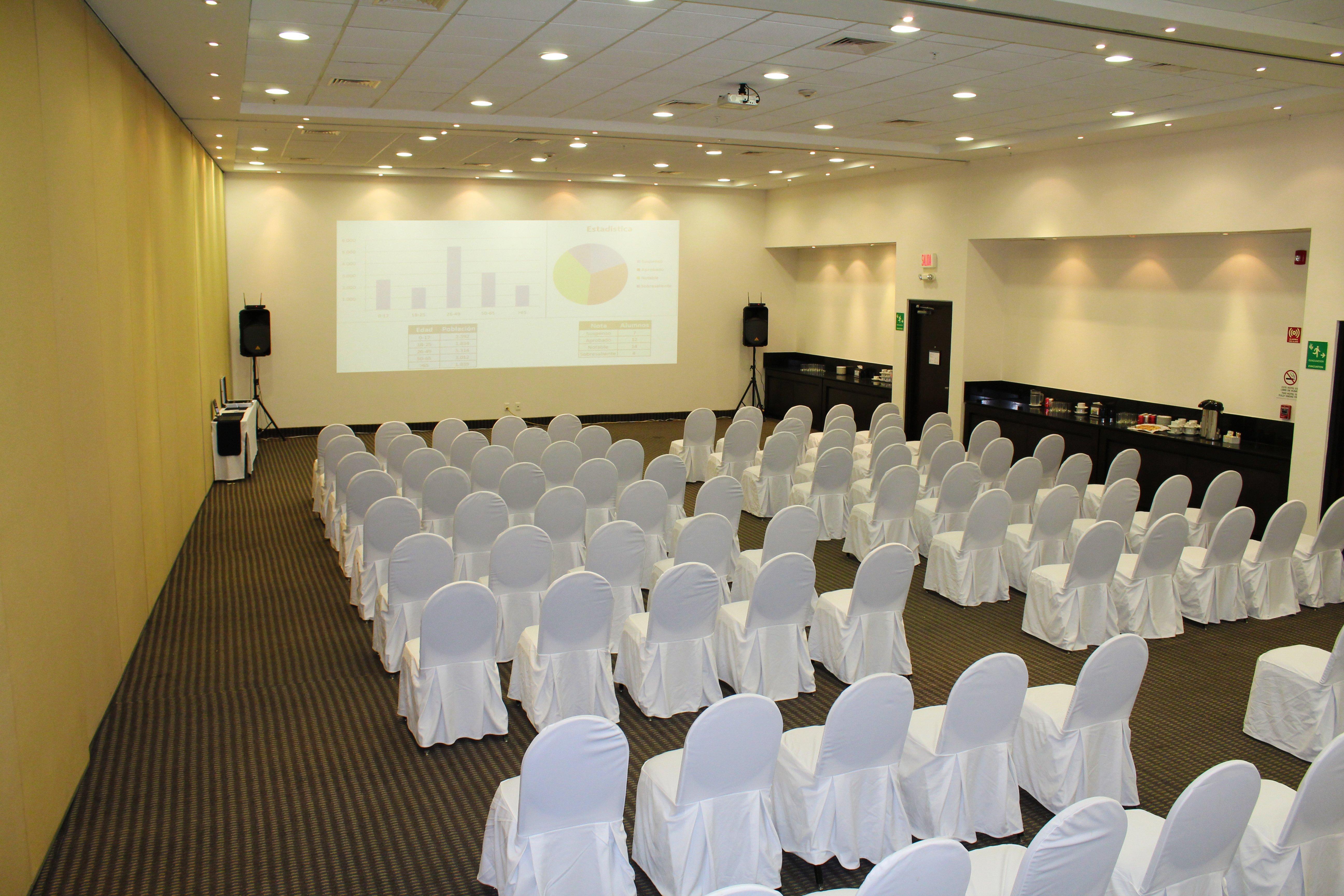 Holiday Inn Express Merida By Ihg Exterior foto